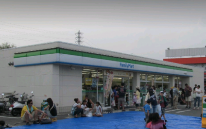 ファミリーマート福生横田基地前